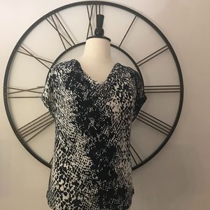 Chaus White/Black/Blue Top Size L